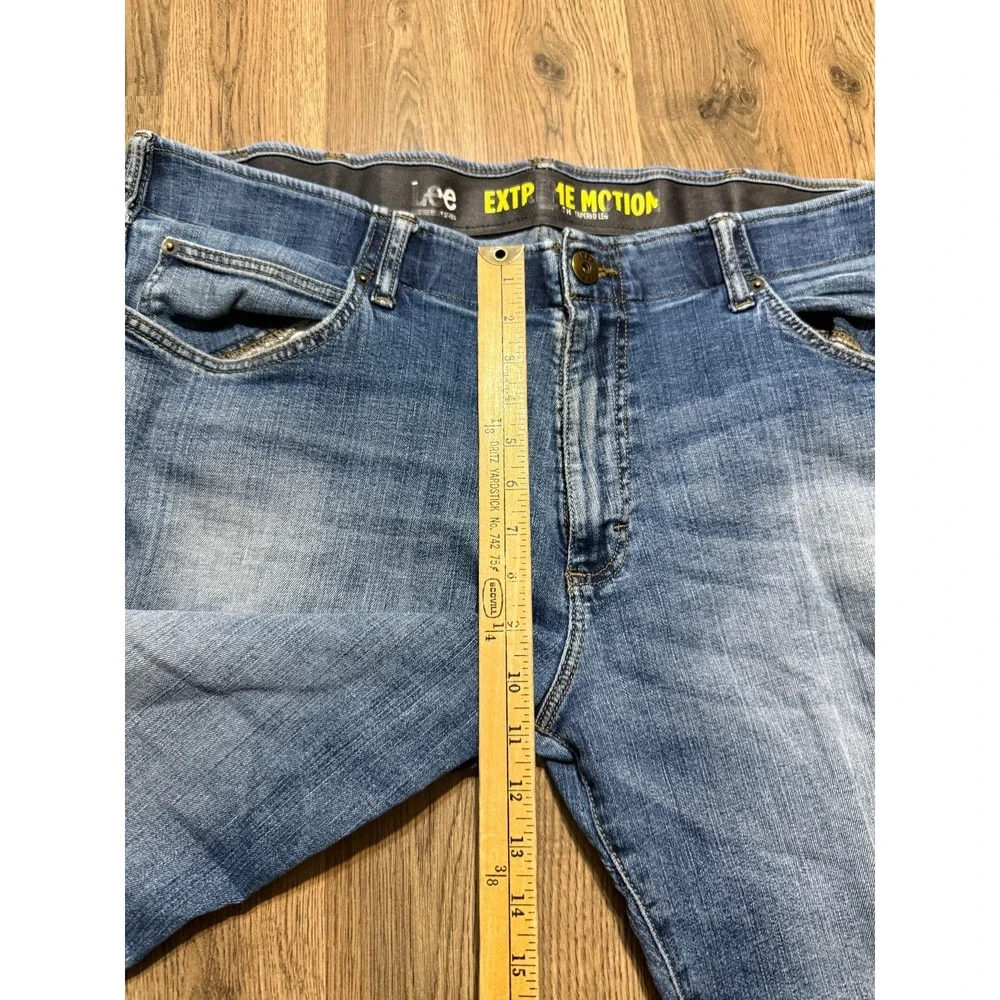 Lee Jeans, Men's Size 40x30, Blue, Denim, Tapered Leg, Extreme Motion, Stretch